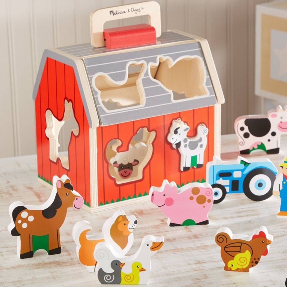 NWT Melissa & Doug Take-Along Sorting Barn Wooden Toy w/10 Play Pieces & Flip-Up